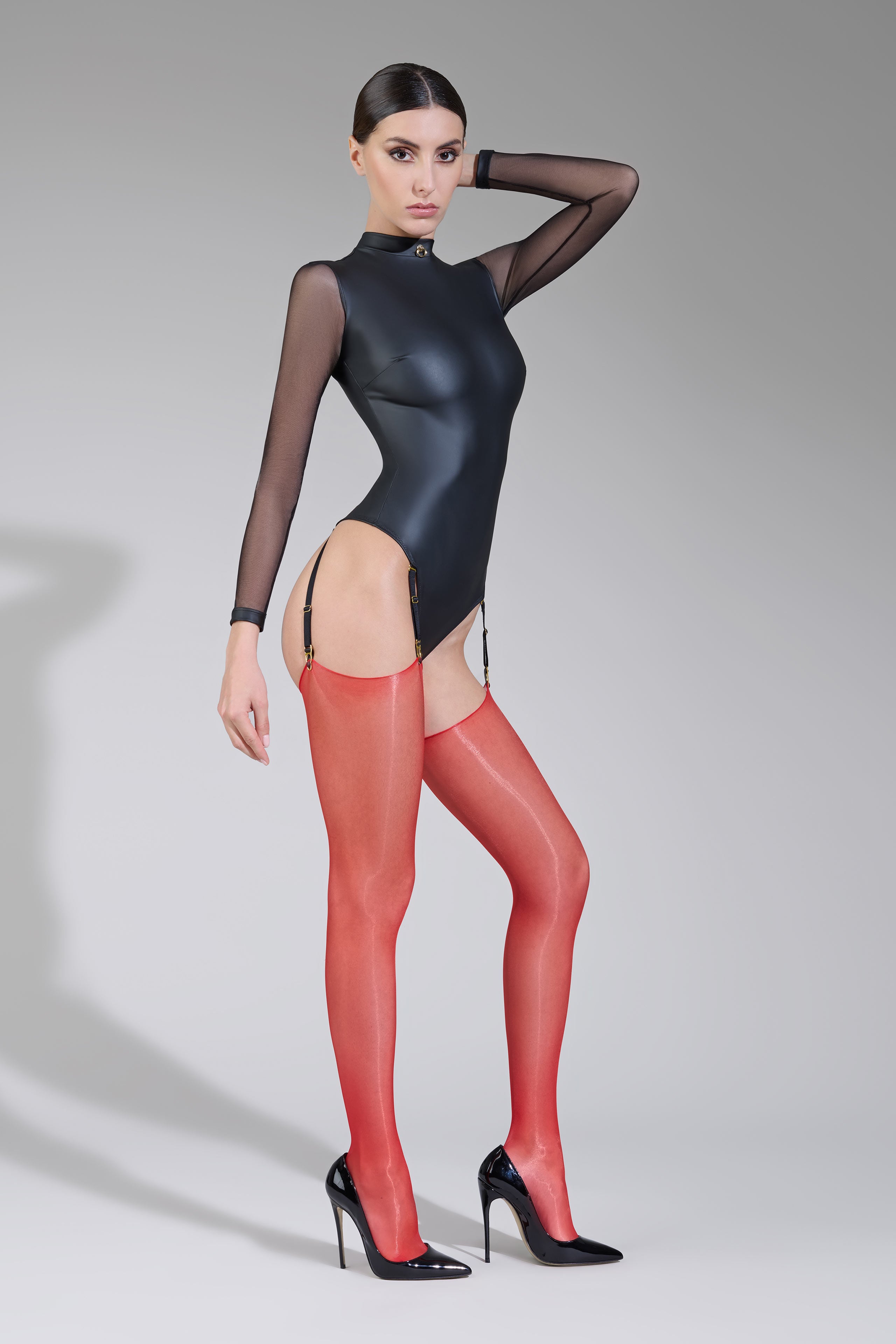Cut and curled glossy stockings - 10D - LEGWEAR